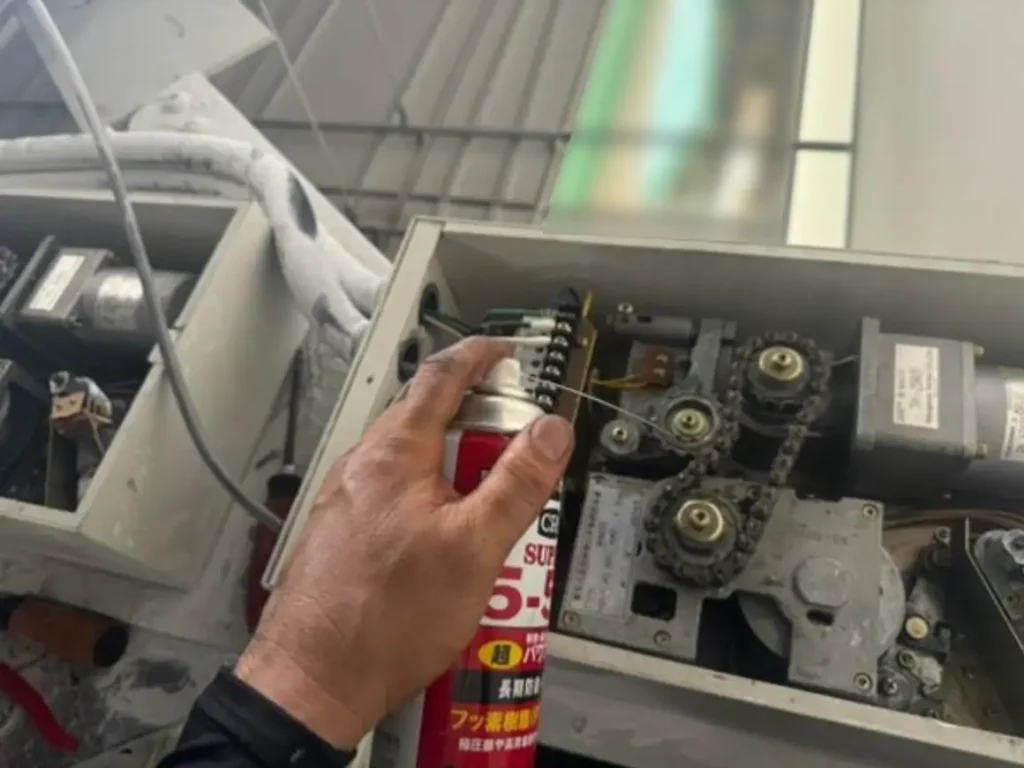 電動駆動装置内部注油